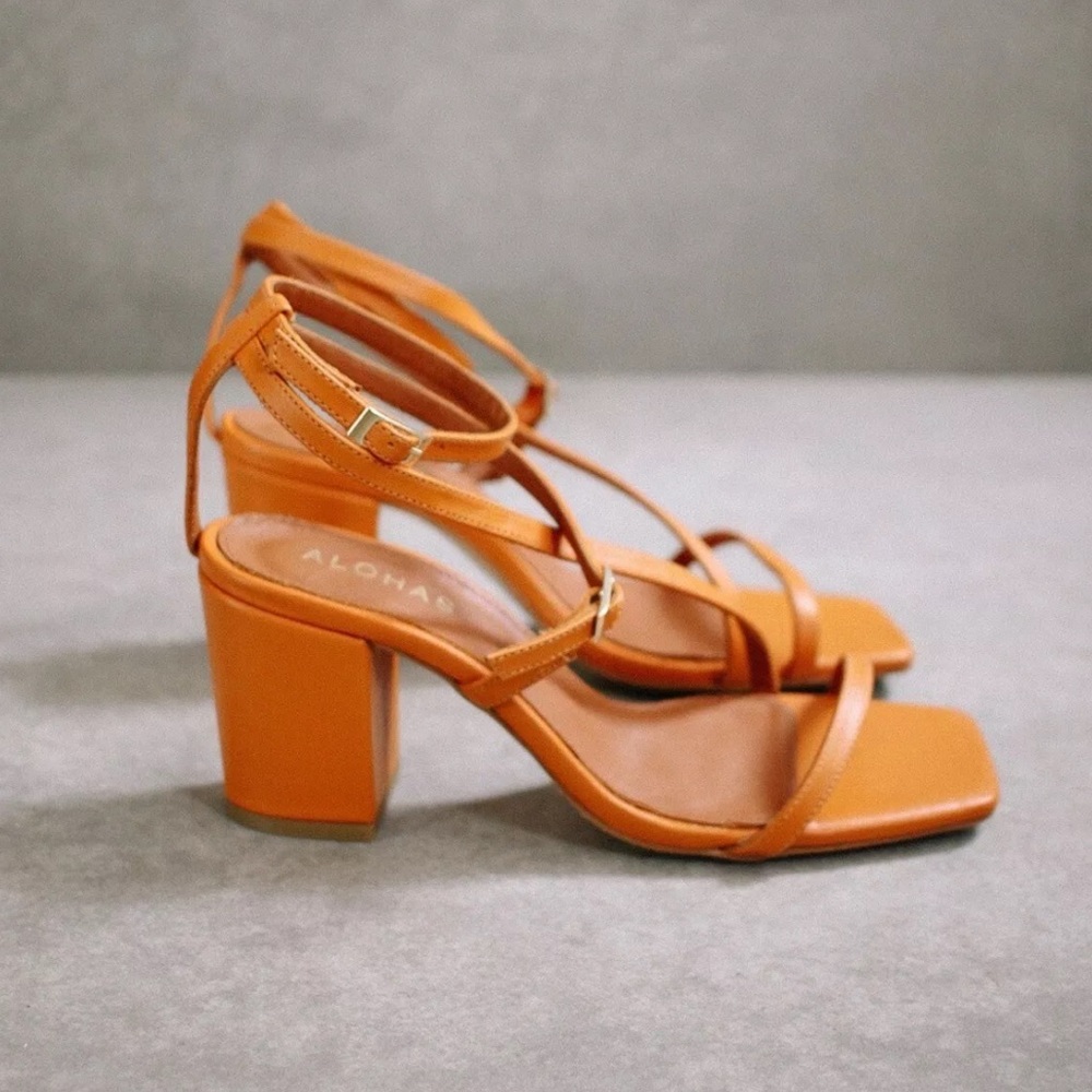 Alohas Orange Heels Size 38 / 7.5